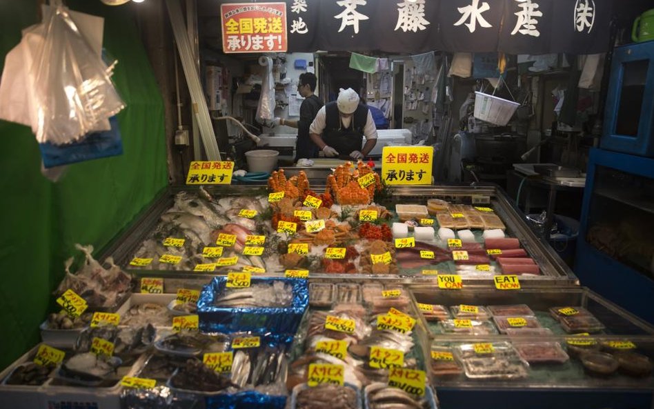 Legandarny targ rybny Tsukiji w Tokio