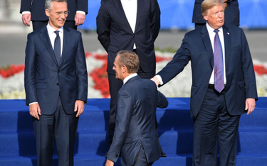 Donald Tusk i Donald Trump w czasie szczytu NATO w Brukseli w 2018 roku