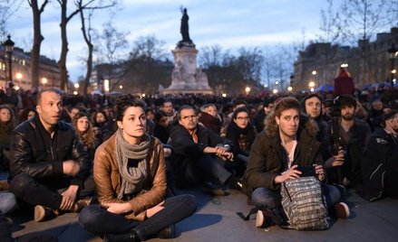 Ruch protestu „nuit debout” rozpoczął się 31 marca na placu Republiki w Paryżu. I wciąż trwa.