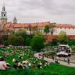 Wzgórze Wawel, na którym stoi Zamek Królewski, wznosi się na wysokość około 228 m n.p.m.