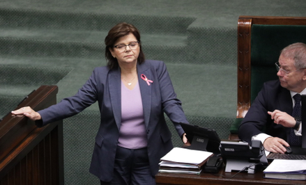 Warszawa, 18.10.2024. Minister zdrowia Izabela Leszczyna (C) na sali plenarnej Sejmu.