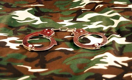 Osobie, która w obawie przed odpowiedzialnością karną wyjechała za granicę, wojewoda może unieważnić