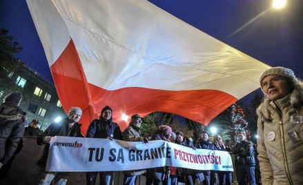 Protest przeciwników reformy ustaw o KRS i Sądzie Najwyższym, zorganizowany przez ruch Obywatele RP
