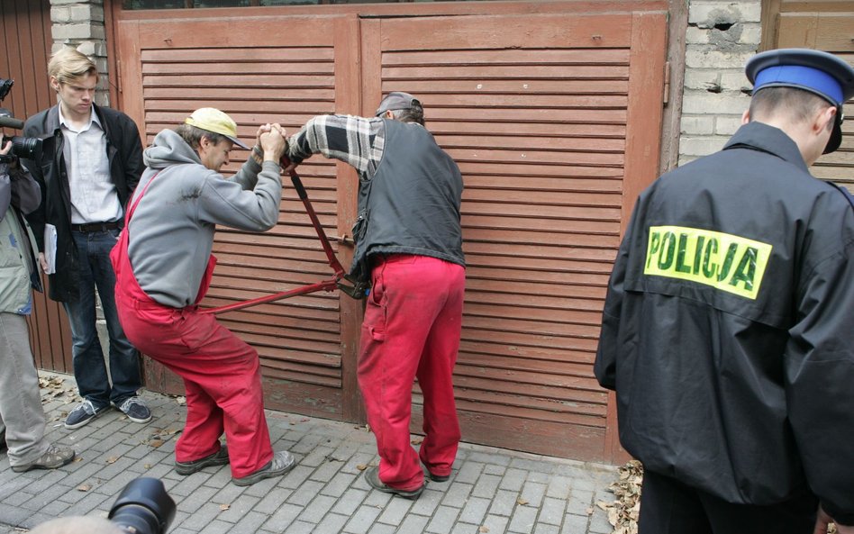 Postępowanie egzekucyjne: najpierw zajęcie, potem dopiero sprzedaż