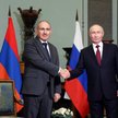 Prezydent Rosji Putin i premier Armenii Paszynian spotykają się w Petersburgu. Zdjęcie z 22 grudnia 