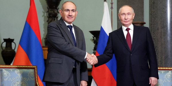 Kreml uderza w Armenię chrząszczami. Rosjanie pozo