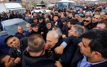 Turcja: Tłum zaatakował lidera opozycji. Są aresztowania