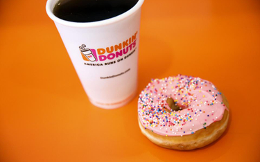 Dunkin' Donuts pozbywa się pączków. Ale tylko z logo