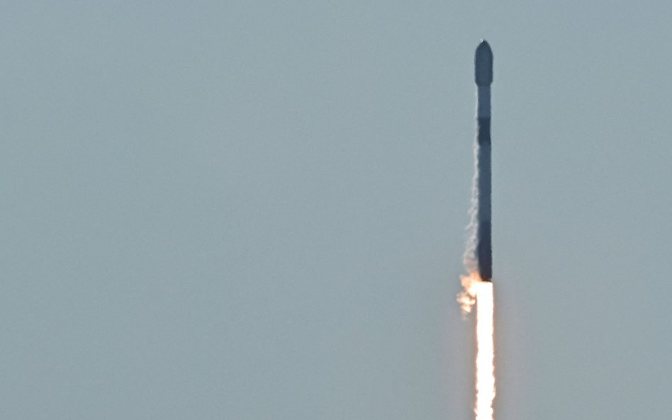 Start rakiety Falcon 9 firmy SpaceX (fot. ilustracyjna)