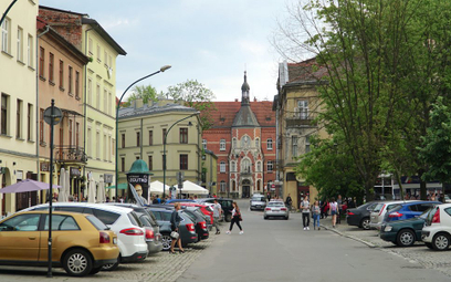 Kraków jako pierwszy w Polsce zdecydował się na wprowadzenie strefy czystego transportu i wyeliminow