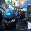 Protest antyszczepionkowców. Włoska policja użyła armatek wodnych