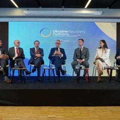Paneliści podczas debaty „Dialog naftowo- -gazowy: bezpieczeństwo, dostawy i inwestycje strategiczne