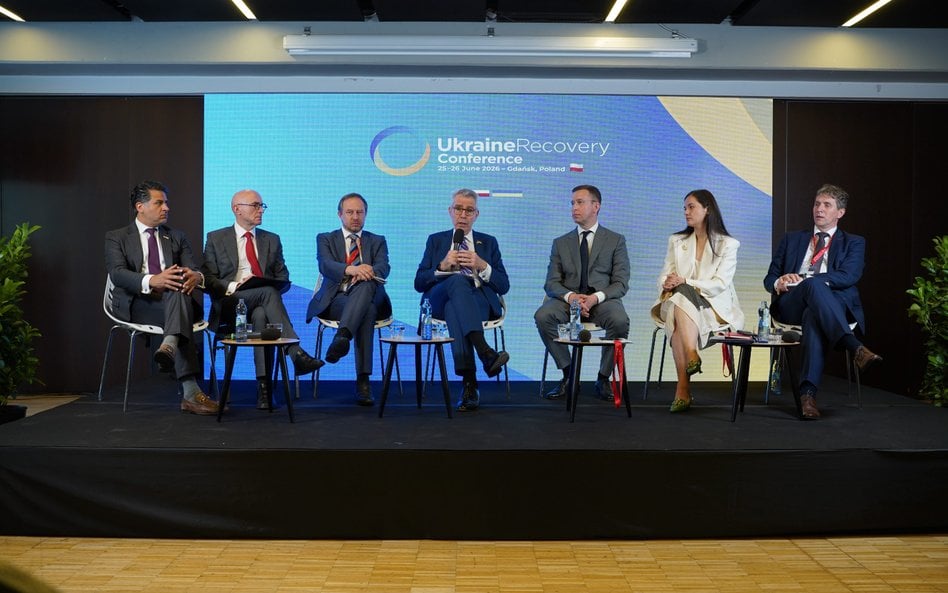 Paneliści podczas debaty „Dialog naftowo- -gazowy: bezpieczeństwo, dostawy i inwestycje strategiczne
