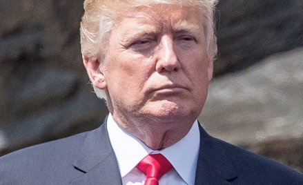 W lipcu 2017 r. Donald Trump został gorąco przyjęty w Warszawie i wygłosił miłe sercu Polaków przemó