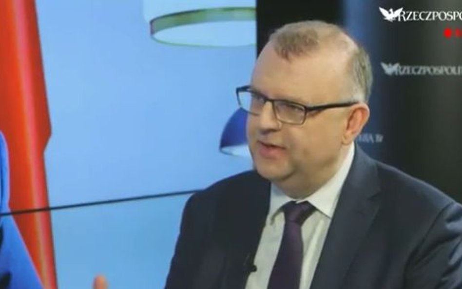 #RZECZoPOLITYCE Ujazdowski: Zmiana konstytucji? Najpierw jej przestrzeganie