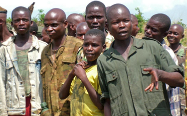 Zwolnieni ze służby młodociani żołnierze z Konga