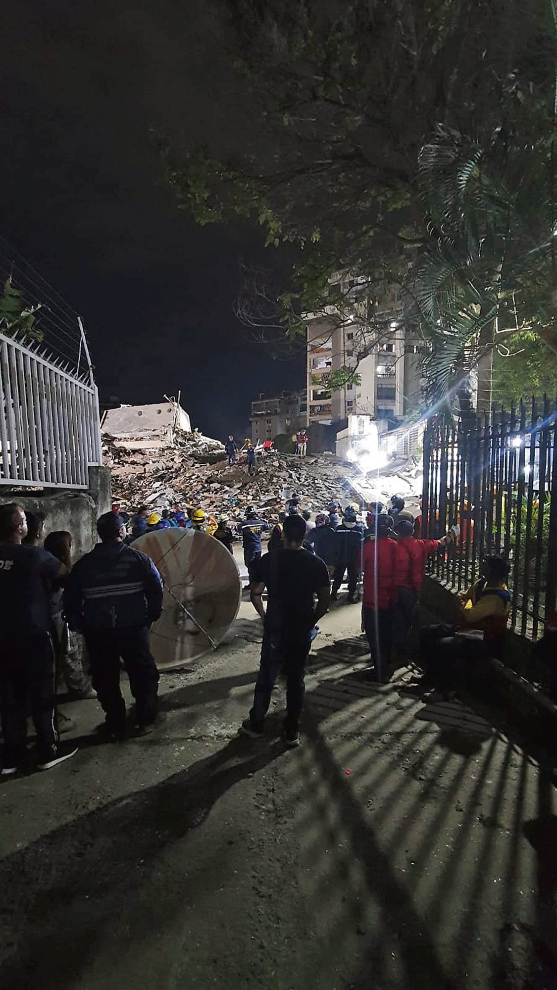 Dylemat po trzęsieniu ziemi w Wenezueli. Pomoc humanitarna może legitymizować reżim
