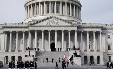 Waszyngton: Dym wokół Kapitolu. Budynek zamknięto
