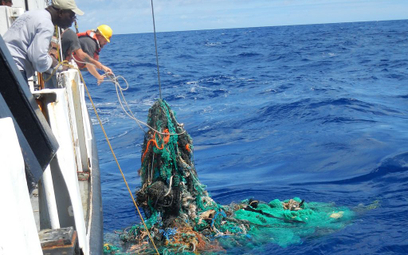 Uda się rozwiązać problem plastiku w morzach?
