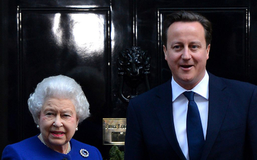 Pałac Buckingham niezadowolony z niedyskrecji Davida Camerona