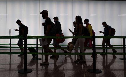 Niesforni pasażerowie. Piloci Ryanaira mają na nich sposób