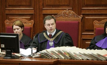 Reakcje: Awans poziomy sędziów