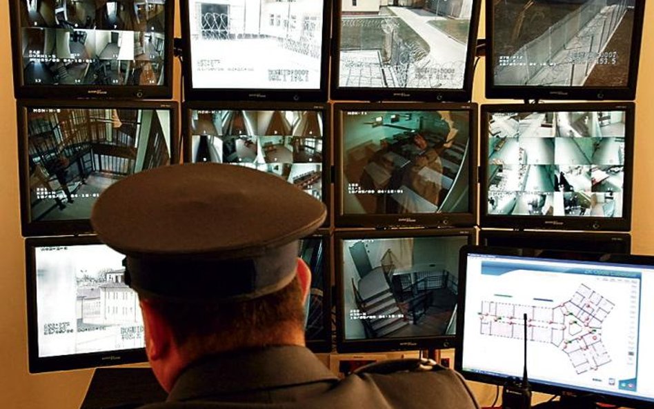 Minister sprawiedliwości chce, by skazani, którzy są np. świadkami w ważnych sprawach, byli bardziej