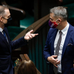 Opozycja połączyła siły, by przełożyć debatę o 24 godziny.