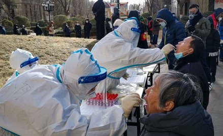 Koronawirus w Chinach: Największy wzrost liczby zakażeń od ponad 5 miesięcy