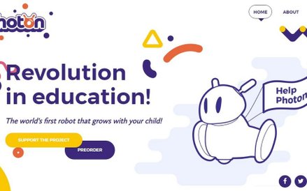 Studenci Politechniki Białostockiej stworzyli robota o nazwie Photon. Mały, interaktywny robot, ster