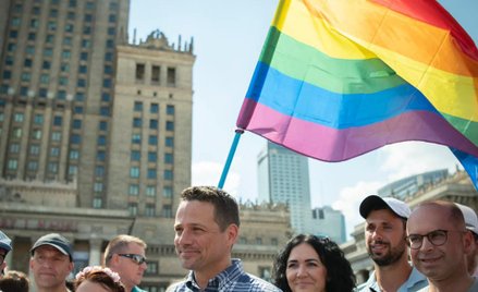 Stołeczni urzędnicy będą finalizować procesy transkrypcji zagranicznych aktów małżeństw par jednopłc