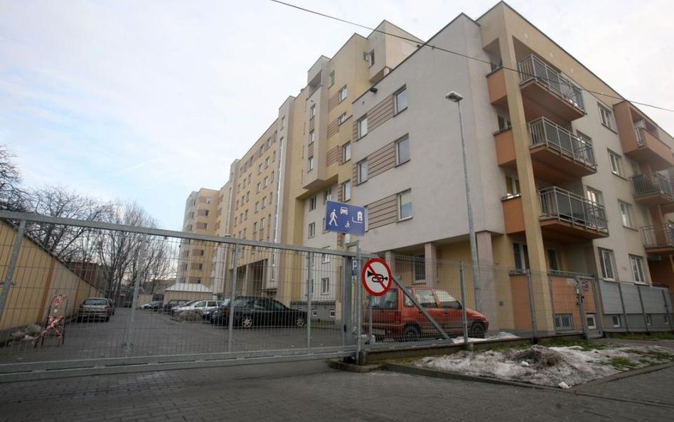 Niższe ceny wywoławcze i transakcyjne