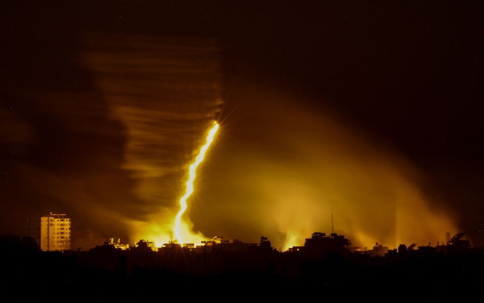 Izrael w nocy bombardował Strefę Gazy