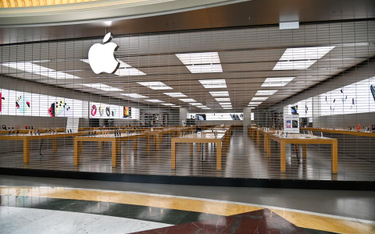 Apple zamyka wszystkie sklepy poza Chinami