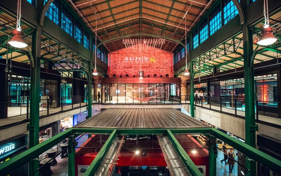 Warszawska Hala Koszyki w nowym wydaniu