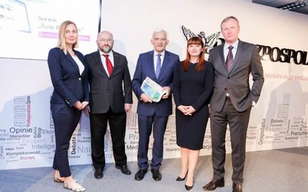 Od lewej: Irmina Zakrzewska, kierownik projektu „Rzeczpospolita Życie Regionów”, Paweł Jabłoński zas