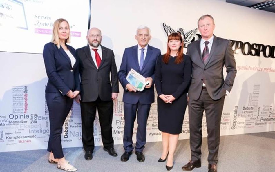 Od lewej: Irmina Zakrzewska, kierownik projektu „Rzeczpospolita Życie Regionów”, Paweł Jabłoński zas