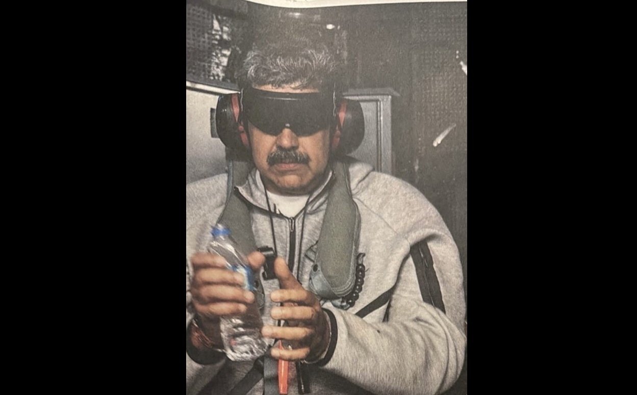 Dres Nicolása Maduro viralem. Internauci wykupują produkt znanej marki