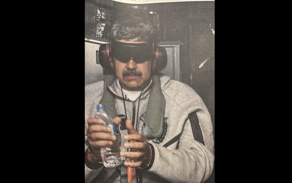 Zdjęcie Nicolása Maduro w dresie Nike na pokładzie USS Iwo Jima