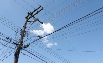 Wątpliwości dwóch sądów dotyczą podstawy prawnej zasiedzenia służebności.