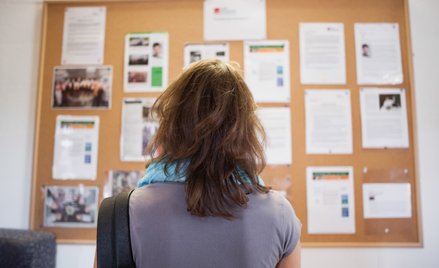 Grafik można także wywiesić na tablicy ogłoszeń