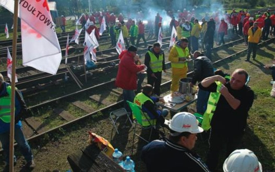 Górnicy protestowali w Braniewie przeciwko importowi konkurencyjnego tańszego węgla z Rosji