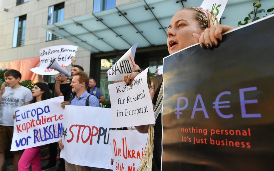 Rosja znów w Radzie Europy. Rosyjski deputowany groził litewskiemu