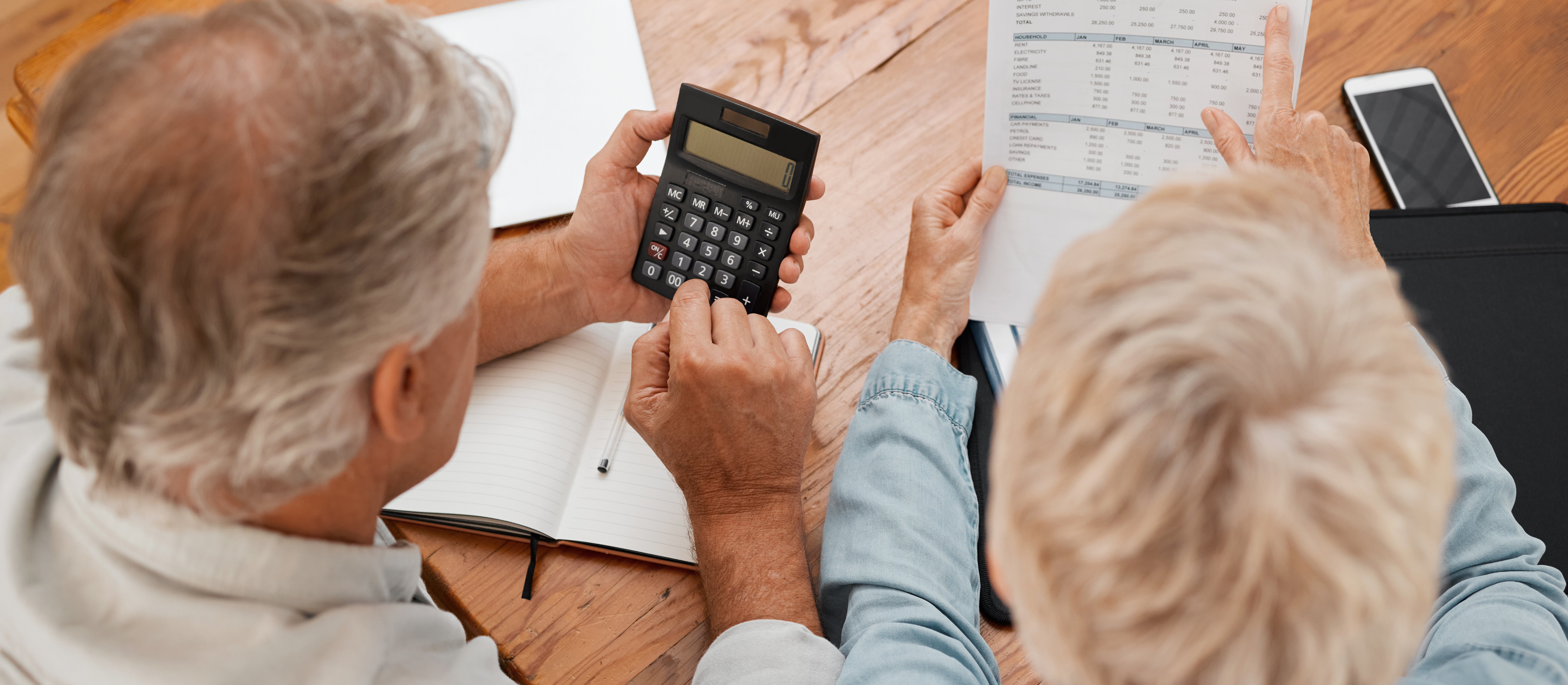 Grudzień 2025 przyniesie dużo zmian na kontach emerytów. Powodem nie tylko święta