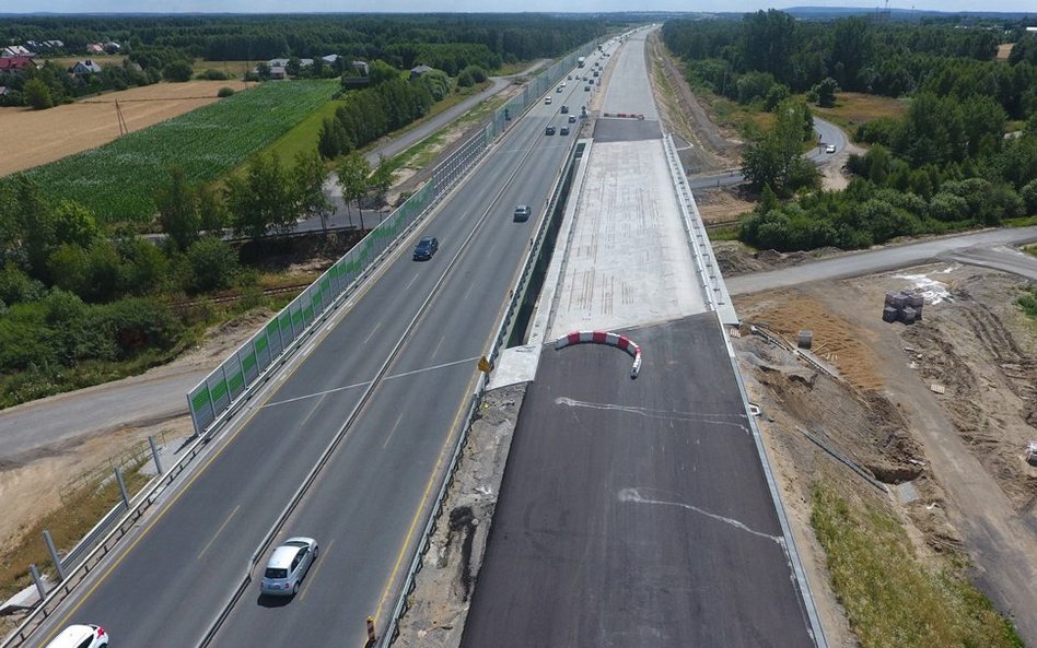 Ostatni brakujący odcinek autostrady A1 między Piotrkowem Trybunalskim a Kamieńskiem ma być oddany j