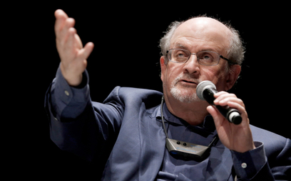 Salman Rushdie przez 13 lat musiał żyć w ukryciu i pod ochroną