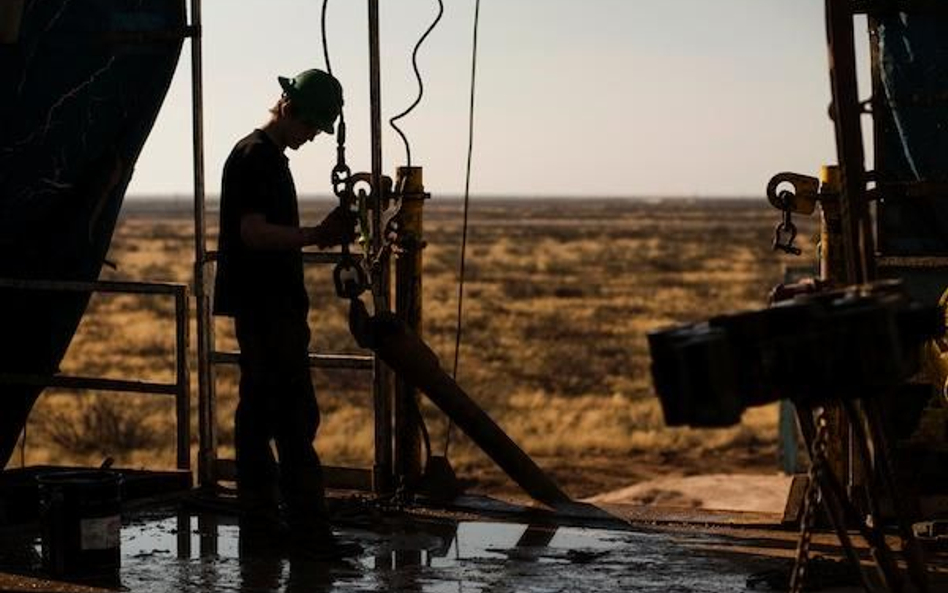 Money/CNN: OPEC wygrywa wojnę z USA
