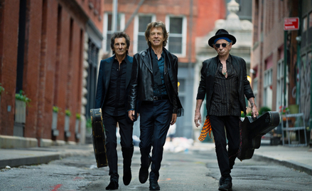 Nowa płyta The Rolling Stones: Jagger jak Dawid Podsiadło, goście jak z „Misia” Barei