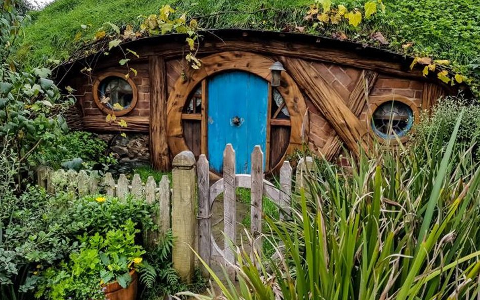 Shire, czyli ojczyznę hobbitów, można podziwiać w Nowej Zelandii, tam bowiem kręcono „Władcę pierści