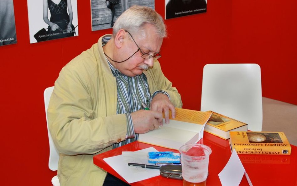 Spektakularny sukces: Sapkowski numerem 1 na Amazonie